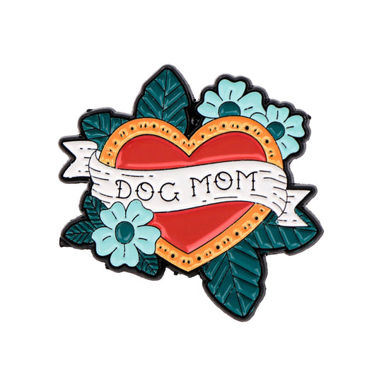 'Dog mom' enamel pin