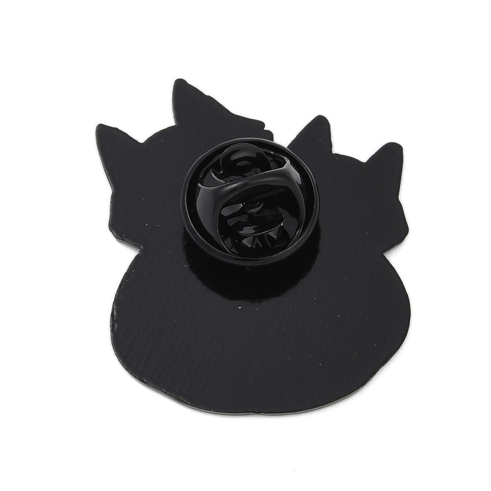 Hugging foxes enamel pin